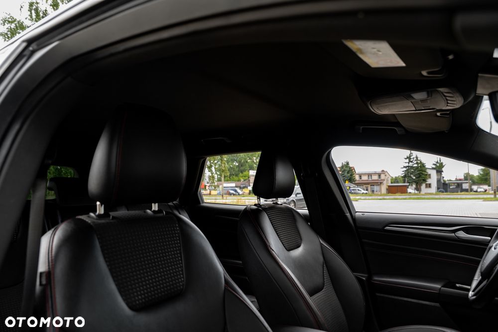 Ford Mondeo 2.0 EcoBlue ST-Line - 31