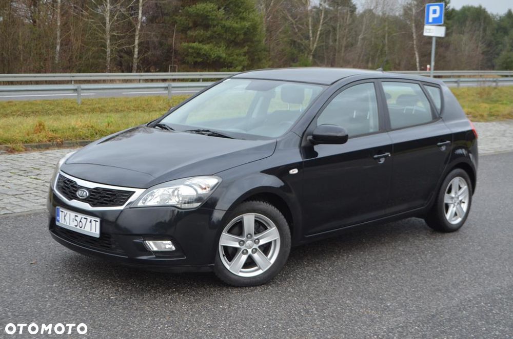 Kia Ceed - 1
