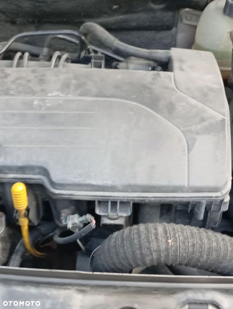 Renault Thalia 1.2 16V Alize - 12