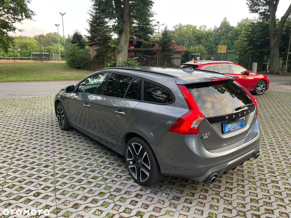 Volvo V60 T5 Geartronic R-Design - 5