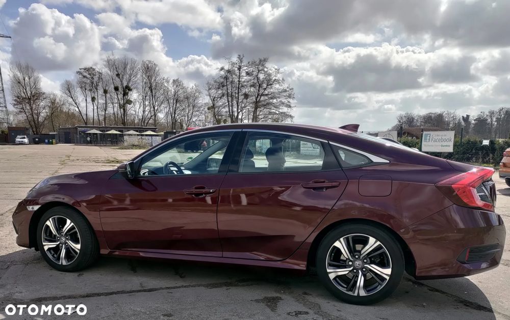 Honda Civic 1.5 T Elegance - 9