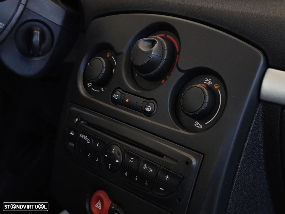 Renault Clio 1.5 dCi Dynamique S C.Reb. - 44