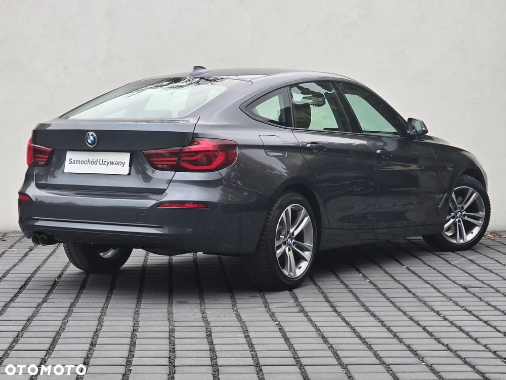 BMW Seria 3 320d xDrive Sport Line - 2