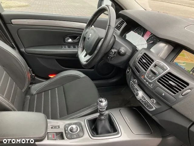 Renault Laguna dCi 110 FAP Limited - 17