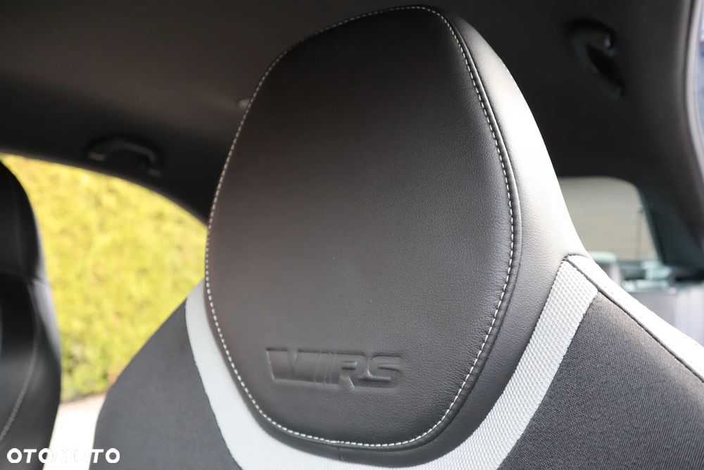 Skoda Octavia 2.0 TDI RS - 24