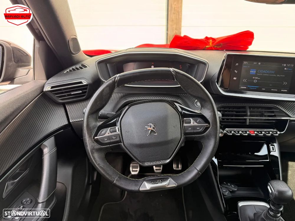 Peugeot 2008 1.2 PureTech GT Line - 19