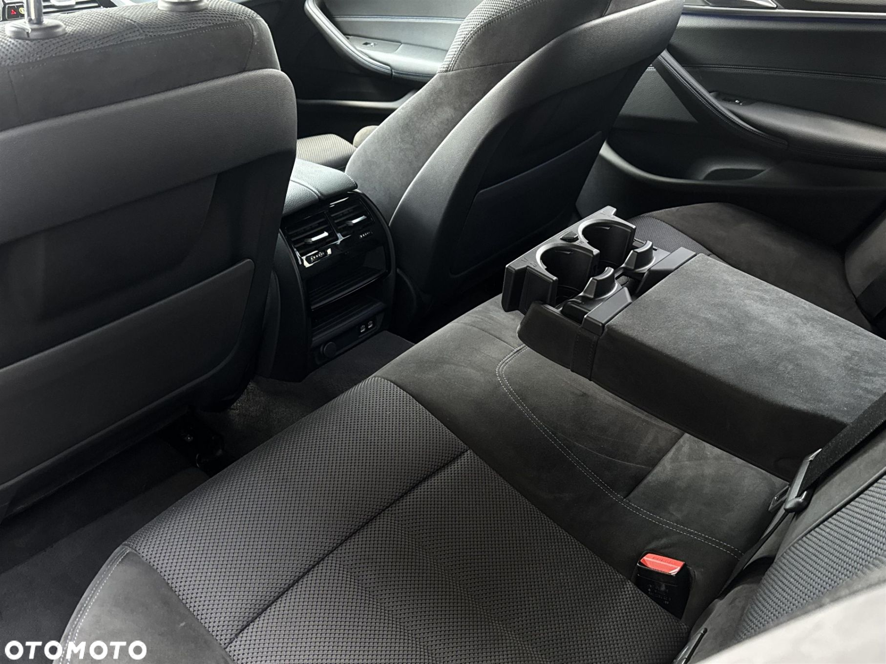 BMW Seria 5 520d xDrive - 21