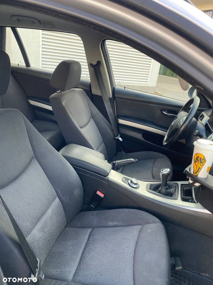 BMW Seria 3 320d DPF - 10