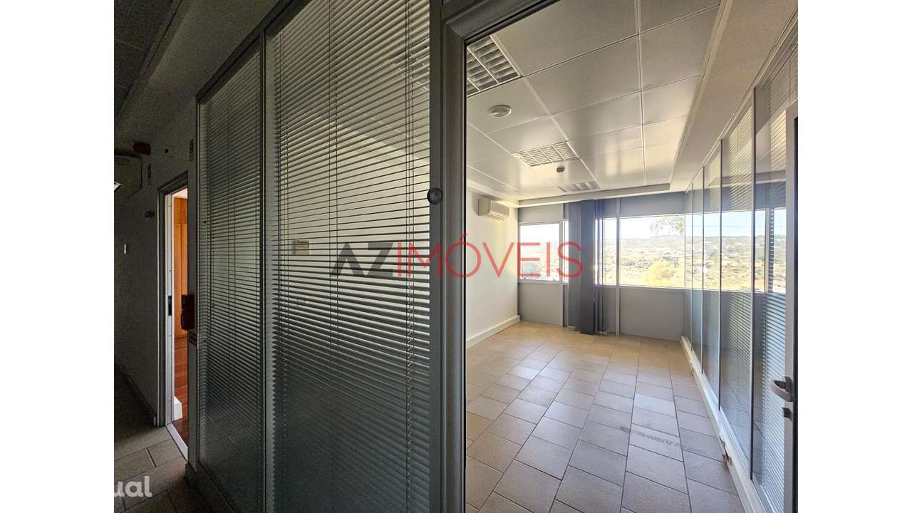 ARRENDA-SE ARMAZÉM EM AUTOGUIA - Grande imagem: 3/36