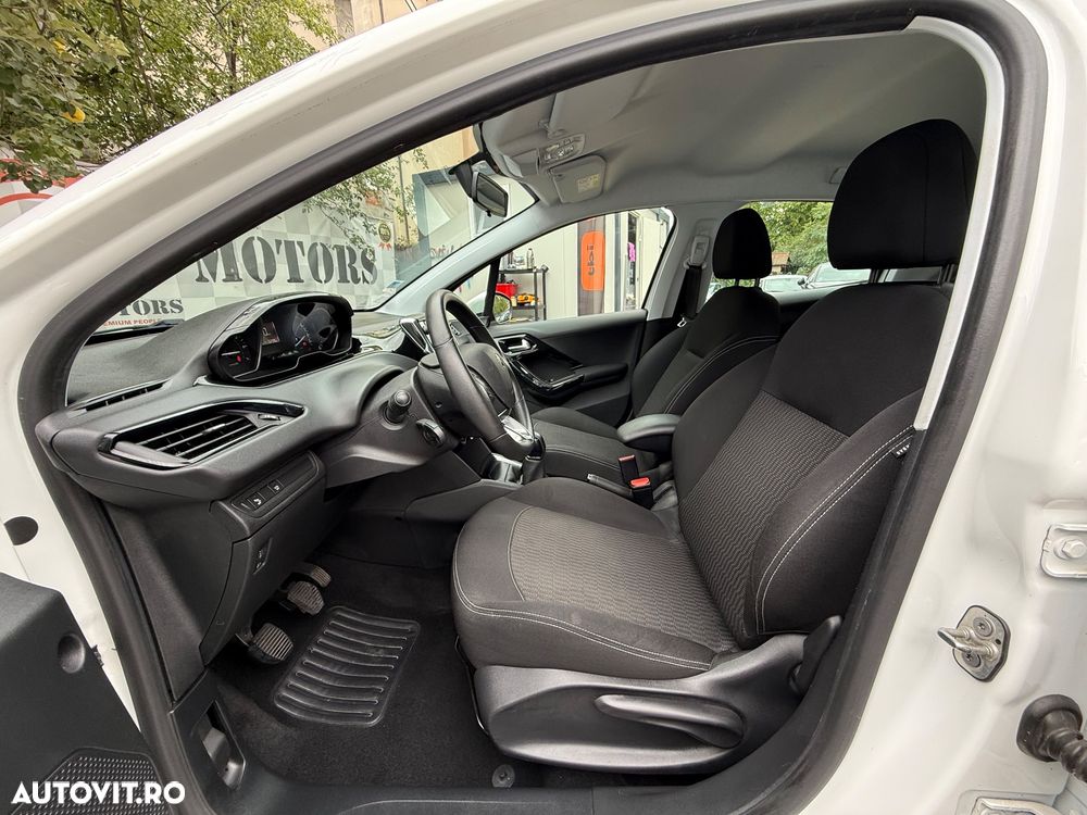 Peugeot 208 PureTech 82 Start & Stop Active - 17