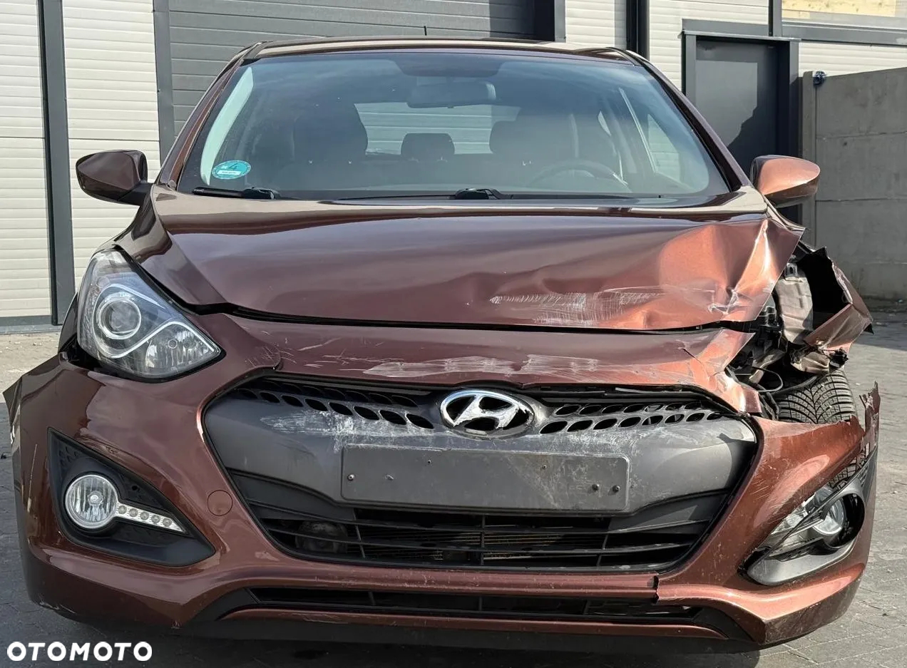 Hyundai i30 1.4 Fifa World Cup Edition - 17
