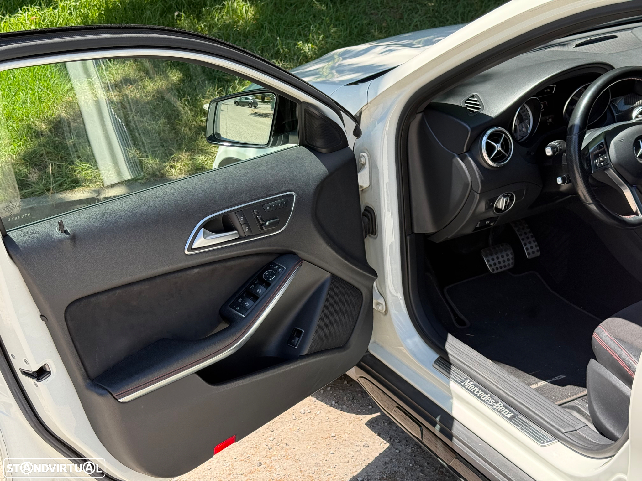Mercedes-Benz GLA 220 d 4Matic 7G-DCT AMG Line - 5