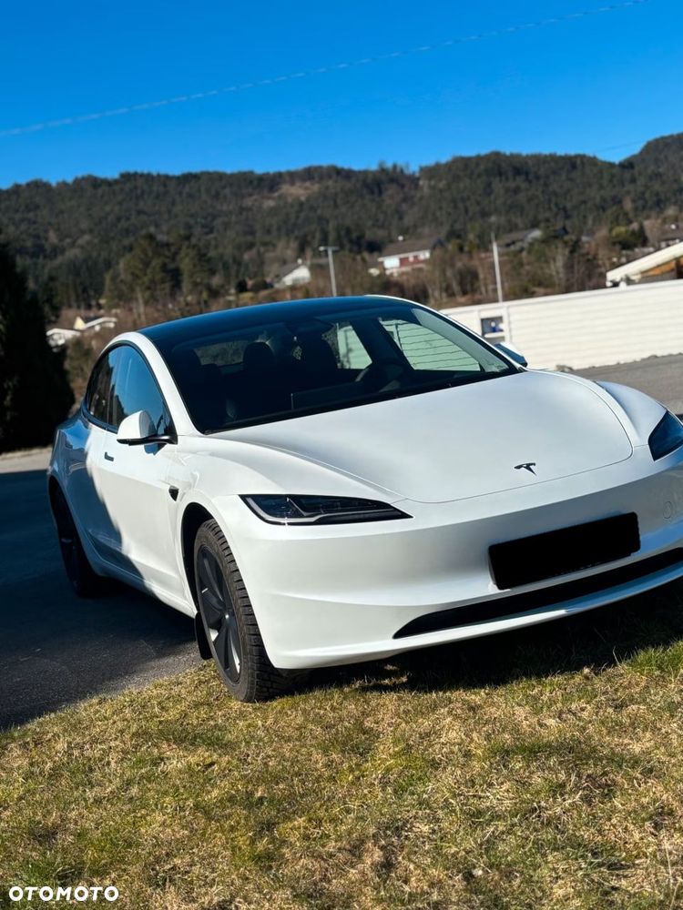 Tesla Model 3 Long Range RWD - 4