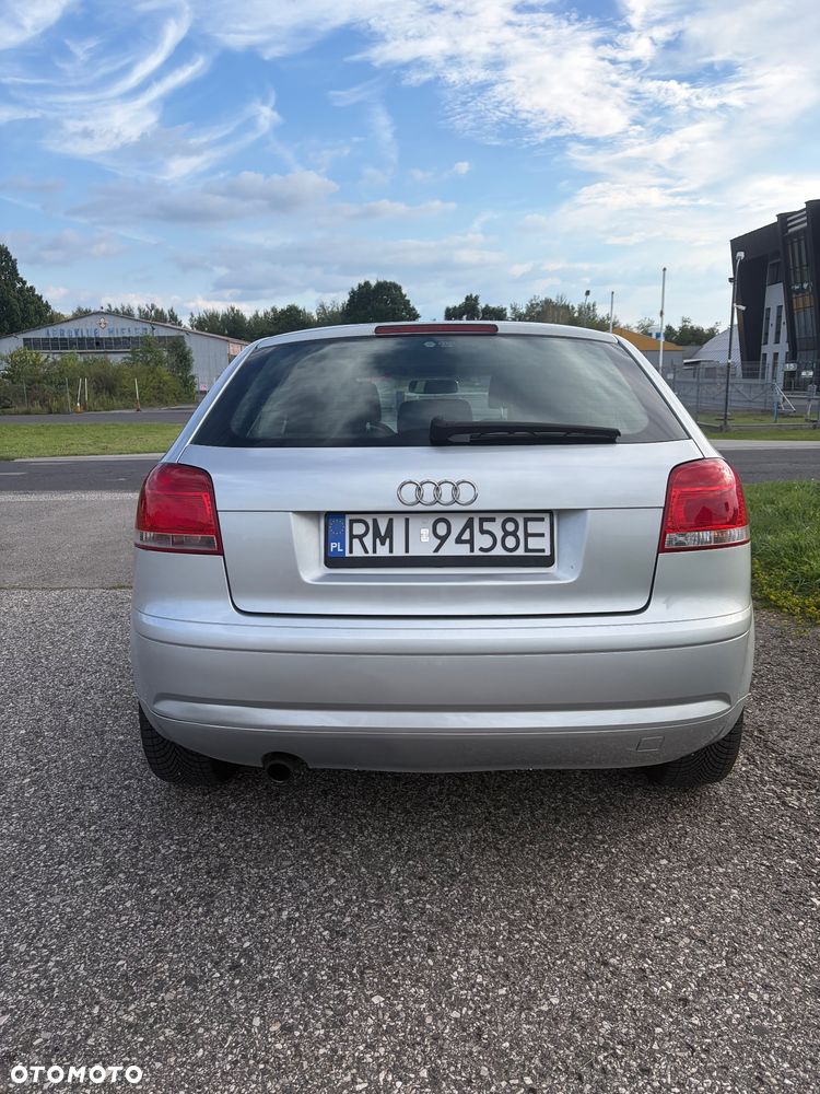 Audi A3 3-drzwiowe 1.6 Ambiente - 4