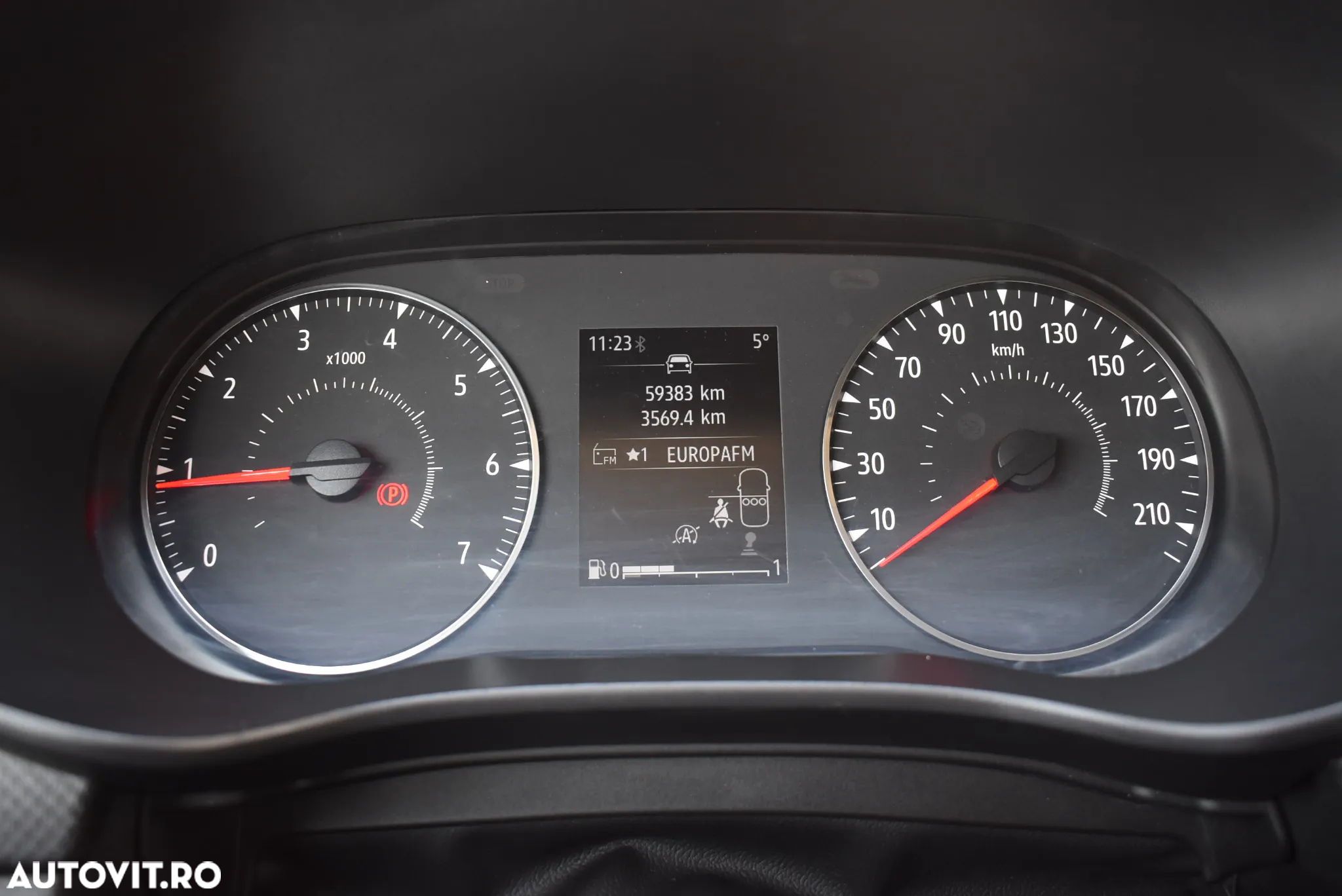 Dacia Sandero TCe 90 MT6 Comfort - 13