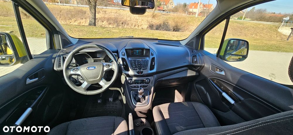 Ford Tourneo Connect Grand - 23