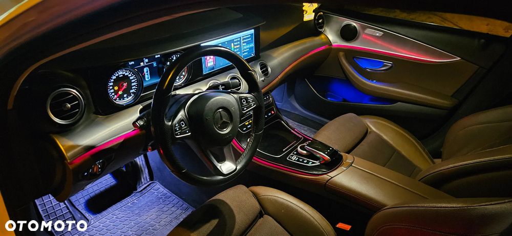 Mercedes-Benz Klasa E 220 d 4-Matic Business Edition 9G-TRONIC - 24