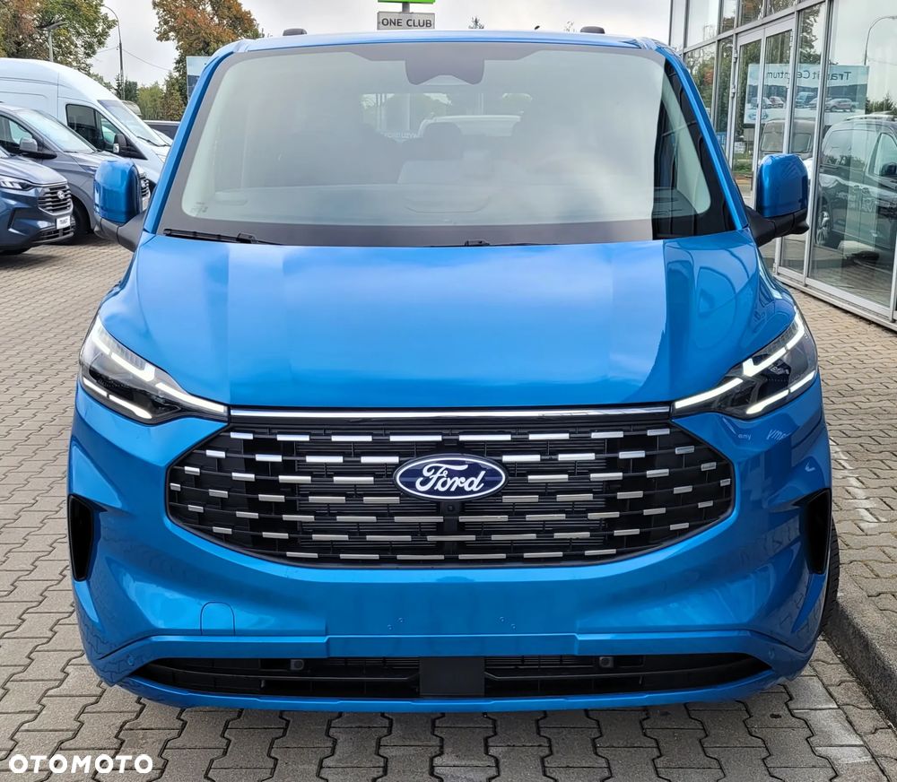 Ford Tourneo Custom - 4