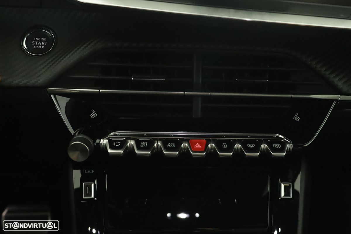 Peugeot e-2008 50 kWh GT - 15
