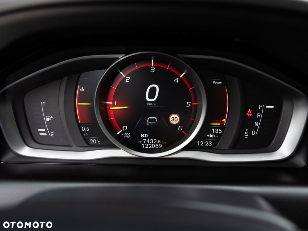 Volvo XC 60 D3 Geartronic Momentum - 35