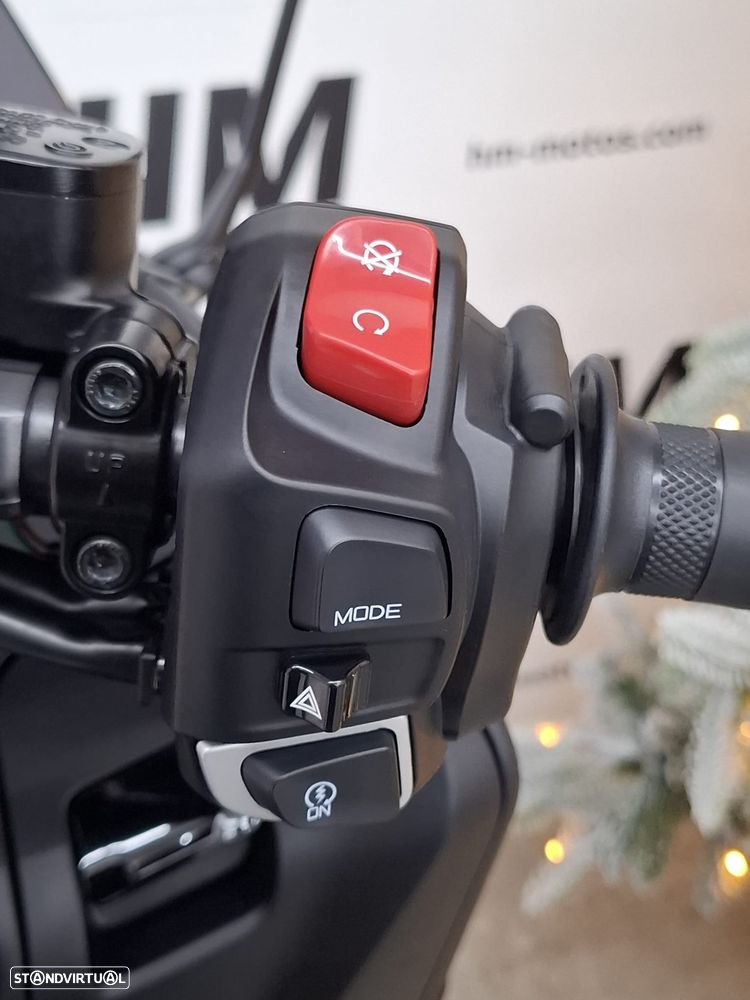 Yamaha TMAX 560 - 10