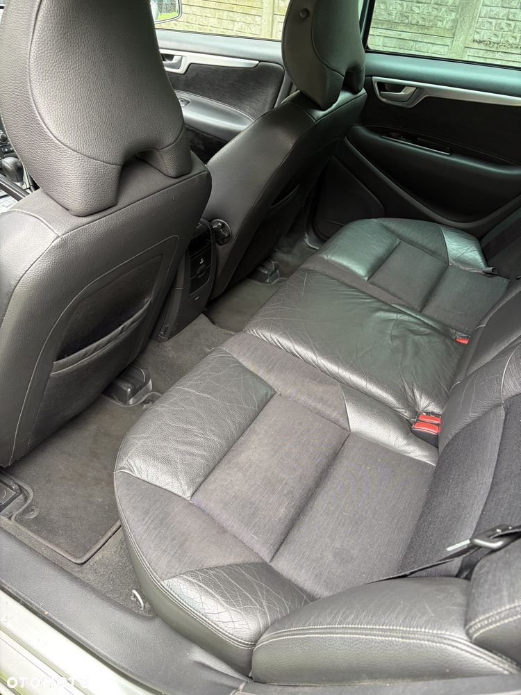 Volvo V70 2.4 Momentum - 18