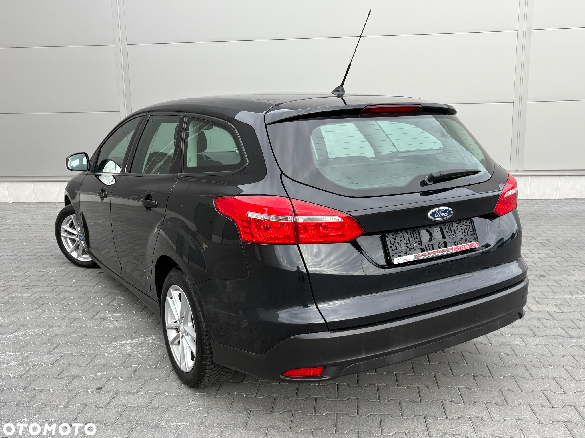 Ford Focus 1.6 FF Ambiente - 8