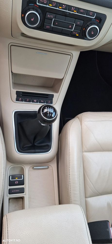 Volkswagen Tiguan 2.0 TDI DPF BlueMotion Technology Sport & Style - 12