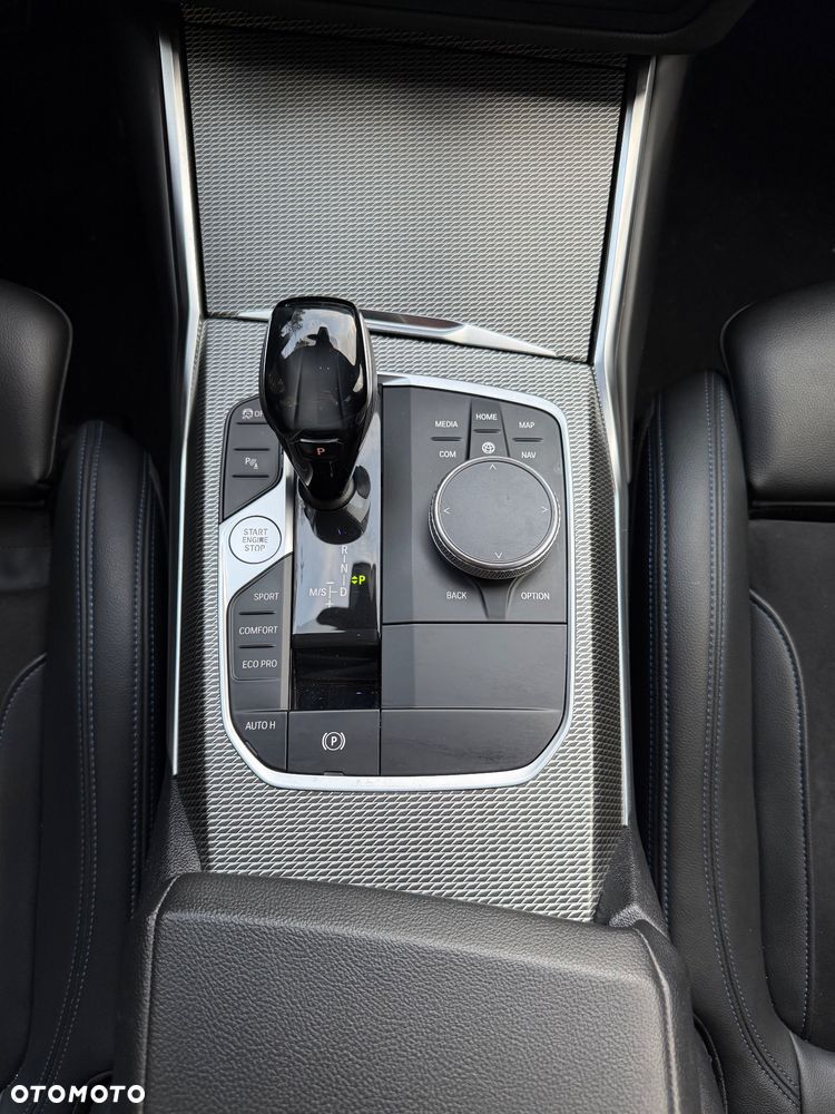 BMW Seria 3 320d xDrive MHEV M Sport sport - 12