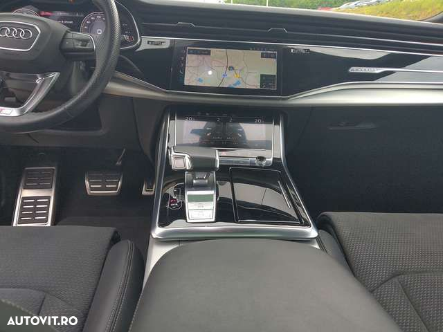 Audi Q8 - 14