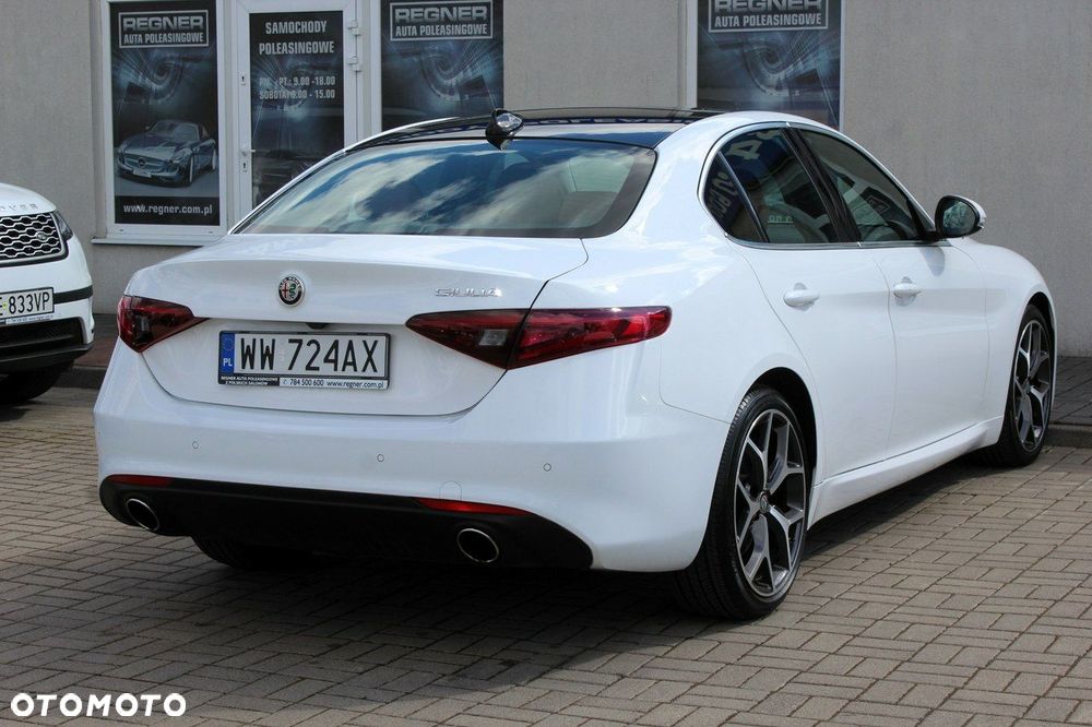 Alfa Romeo Giulia - 4