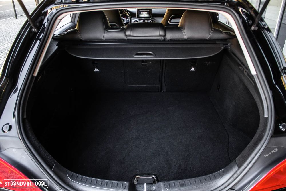 Mercedes-Benz CLA 200 d 4Matic 7G-DCT - 22