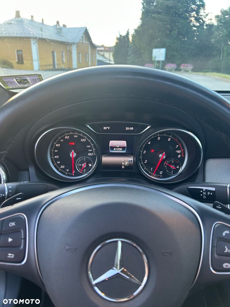 Mercedes-Benz CLA 250 4-Matic - 8