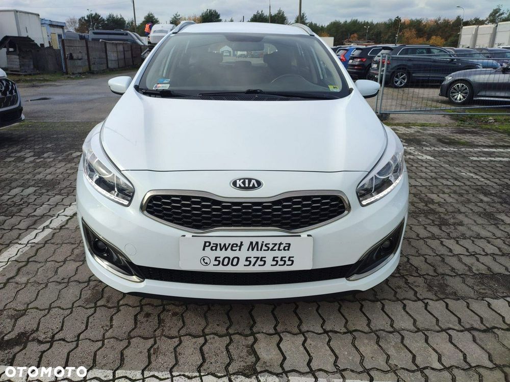 Kia Ceed - 22