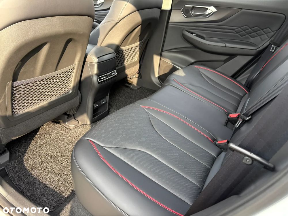 BAIC 7 1.5T Luxury DCT - 22