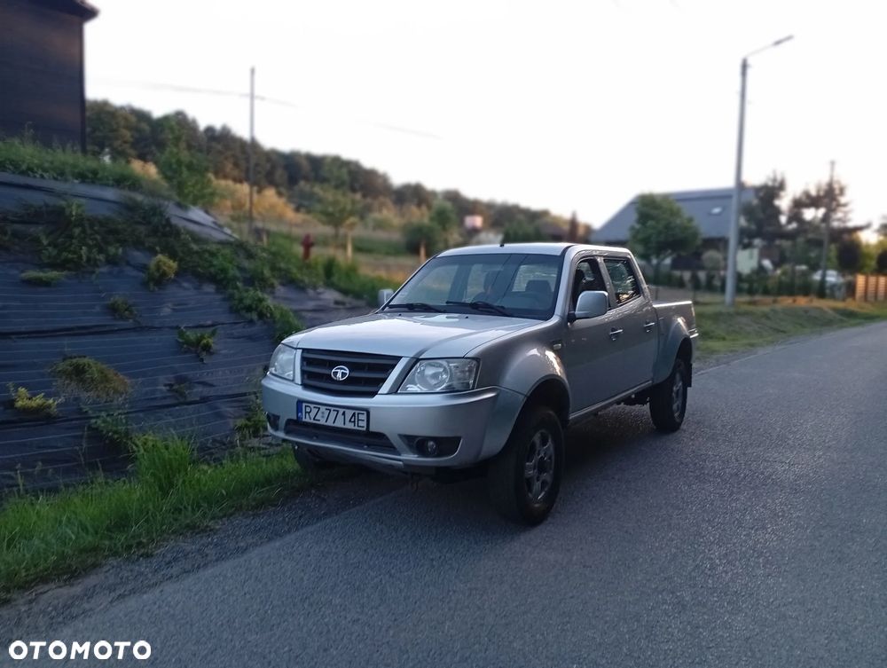 Tata Xenon - 10