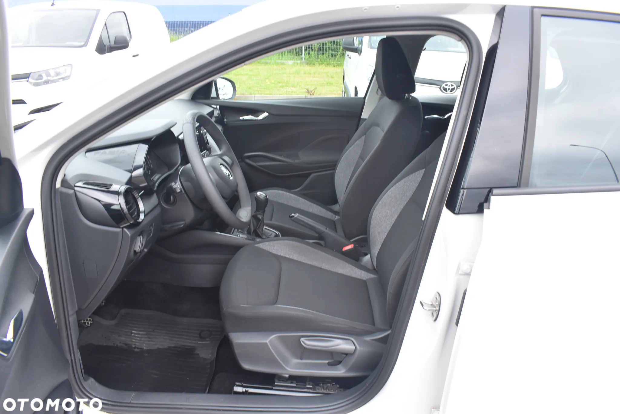 Skoda Fabia 1.0 Active - 10