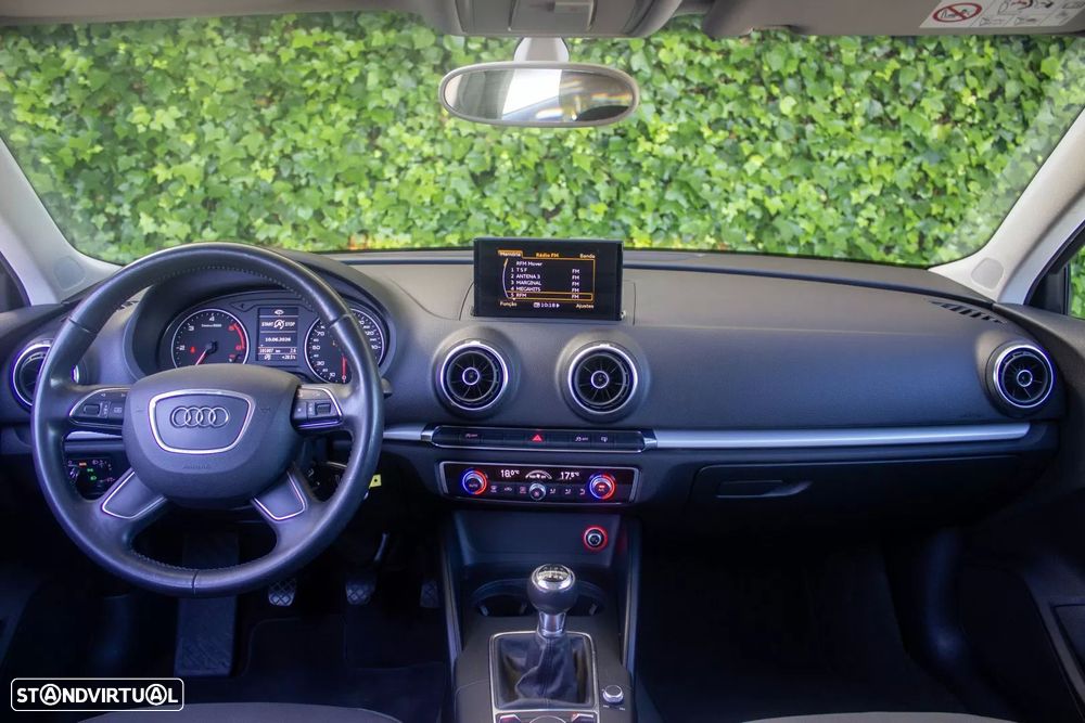 Audi A3 Sportback 1.6 TDI Advance Ultra - 16