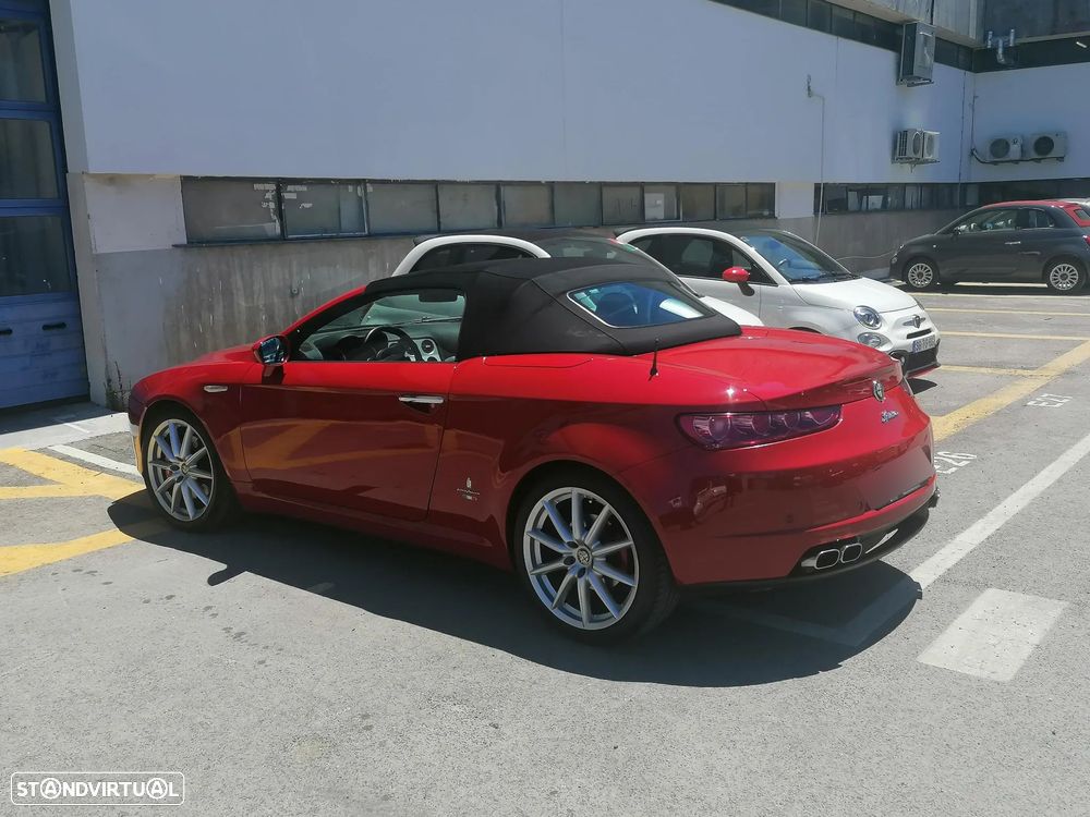 Alfa Romeo Spider 2.4 JTDM - 11