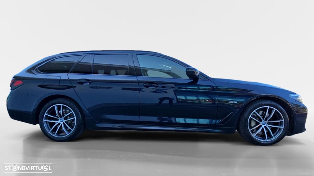 BMW 530 e Pack Desportivo M - 9