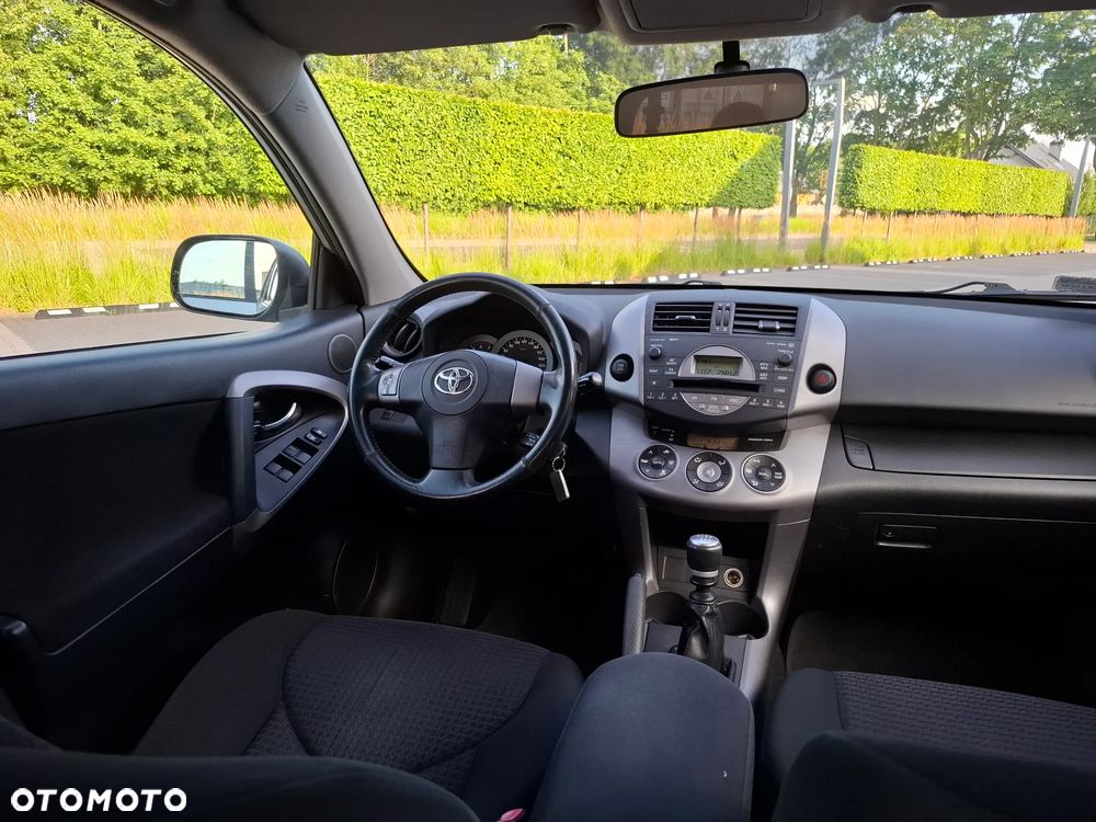 Toyota RAV4 2.2 D-4D Sol 180 - 12