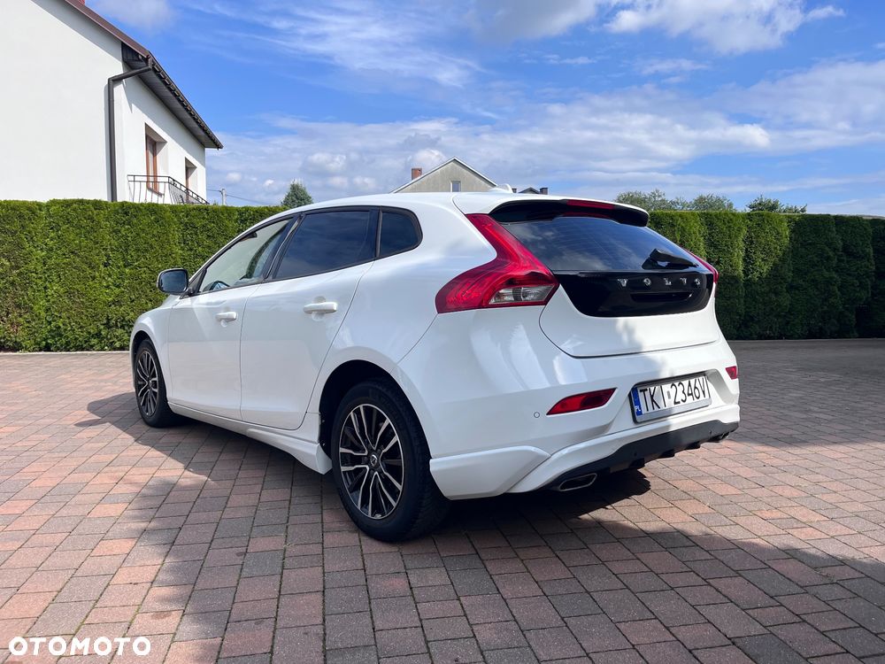 Volvo V40 D2 Drive-E Momentum - 3