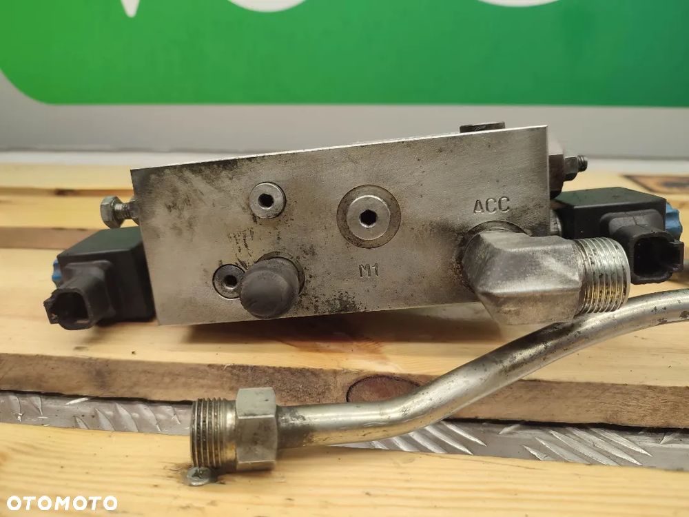 Blok hydrauliczny CAT 407 C - 7
