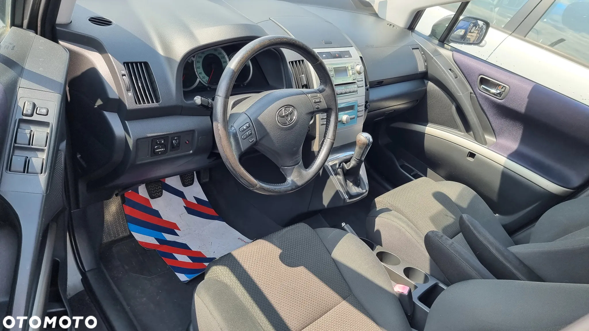 Toyota Corolla 1.8 CE - 9