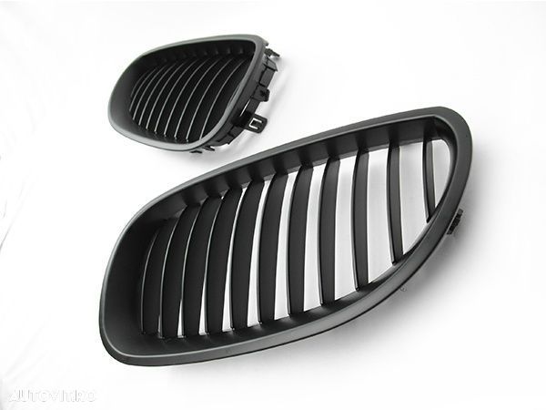 Grile negre pentru BMW E60 Seria 5 03-10 model sport M5 negru mat sau lucios  CALITATE PREMIUM ⭐️⭐️⭐️⭐️⭐️ - 4