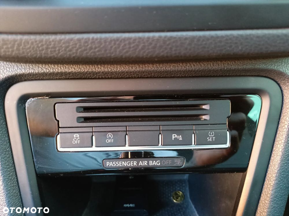 Volkswagen Sharan 2.0 TDI Highline DSG - 24