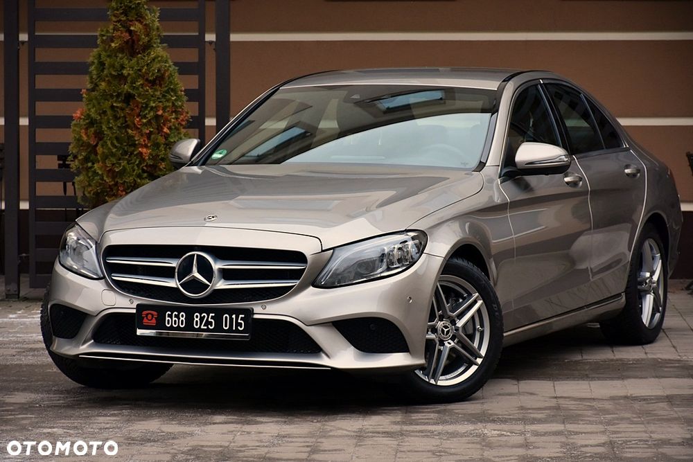Mercedes-Benz Klasa C 300 9G-TRONIC Exclusive - 2