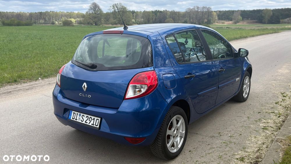 Renault Clio 1.2 16V All Inclusive - 4