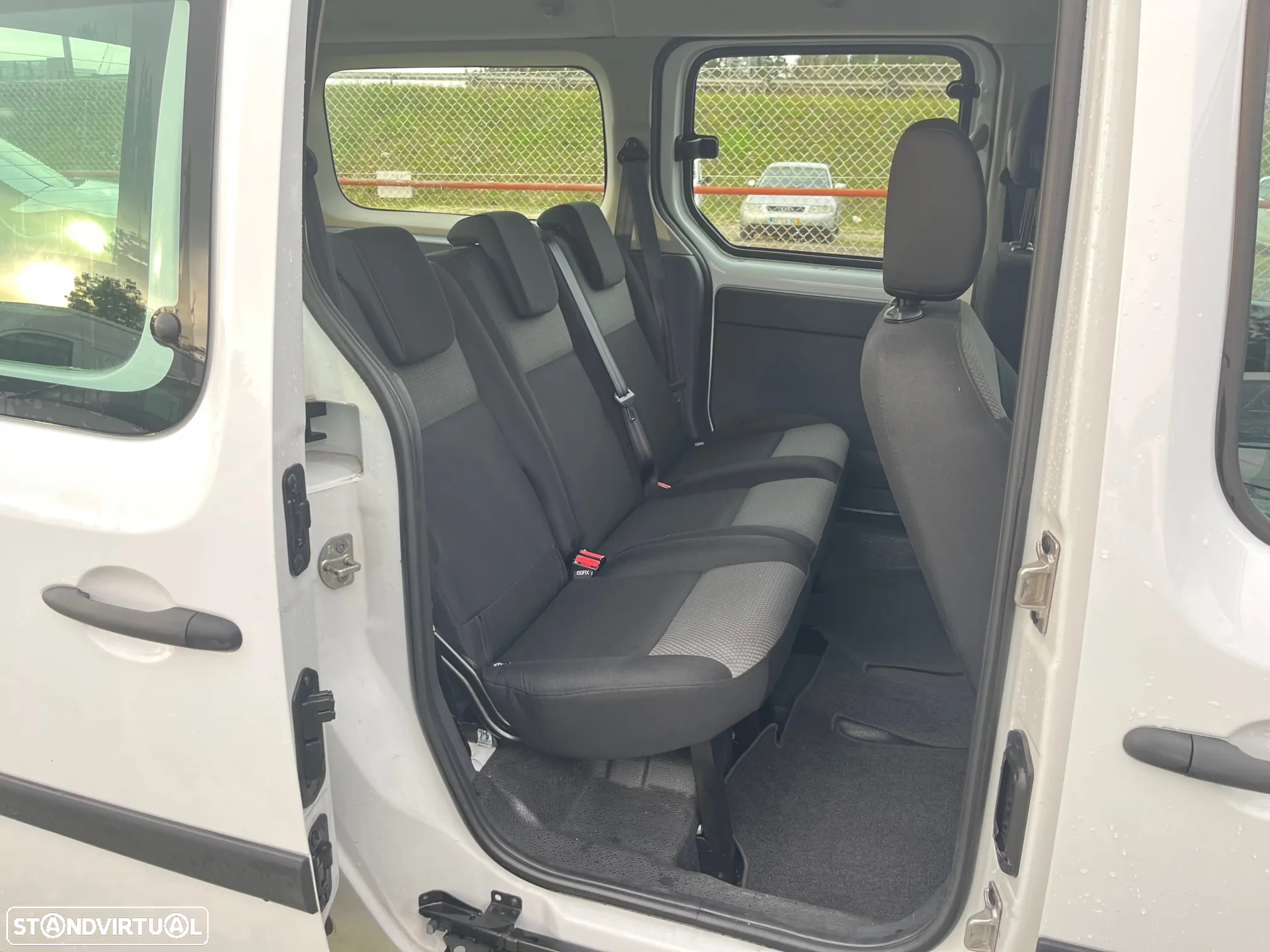 Renault Kangoo Z.E. 33 - 8