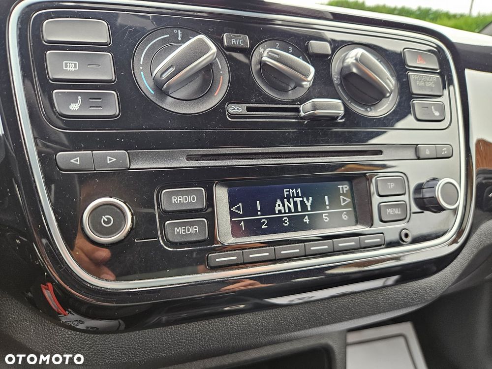Volkswagen up! club - 15